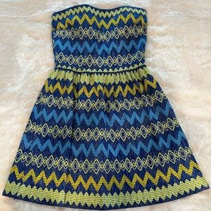 Gorgeous well made, fully lined cocktail dress from Francesca’s.